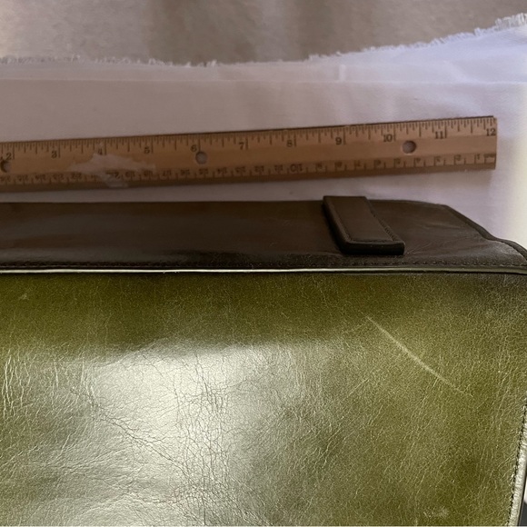 NWT HALSTON HERITAGE  OLIVE COLORED  HANDBAG - Picture 9 of 12